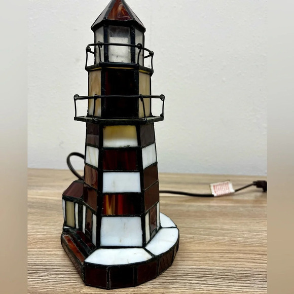 Vintage Stained Glass Lighthouse Night Light Tabletop Tiffany Style - Picture 8 of 12